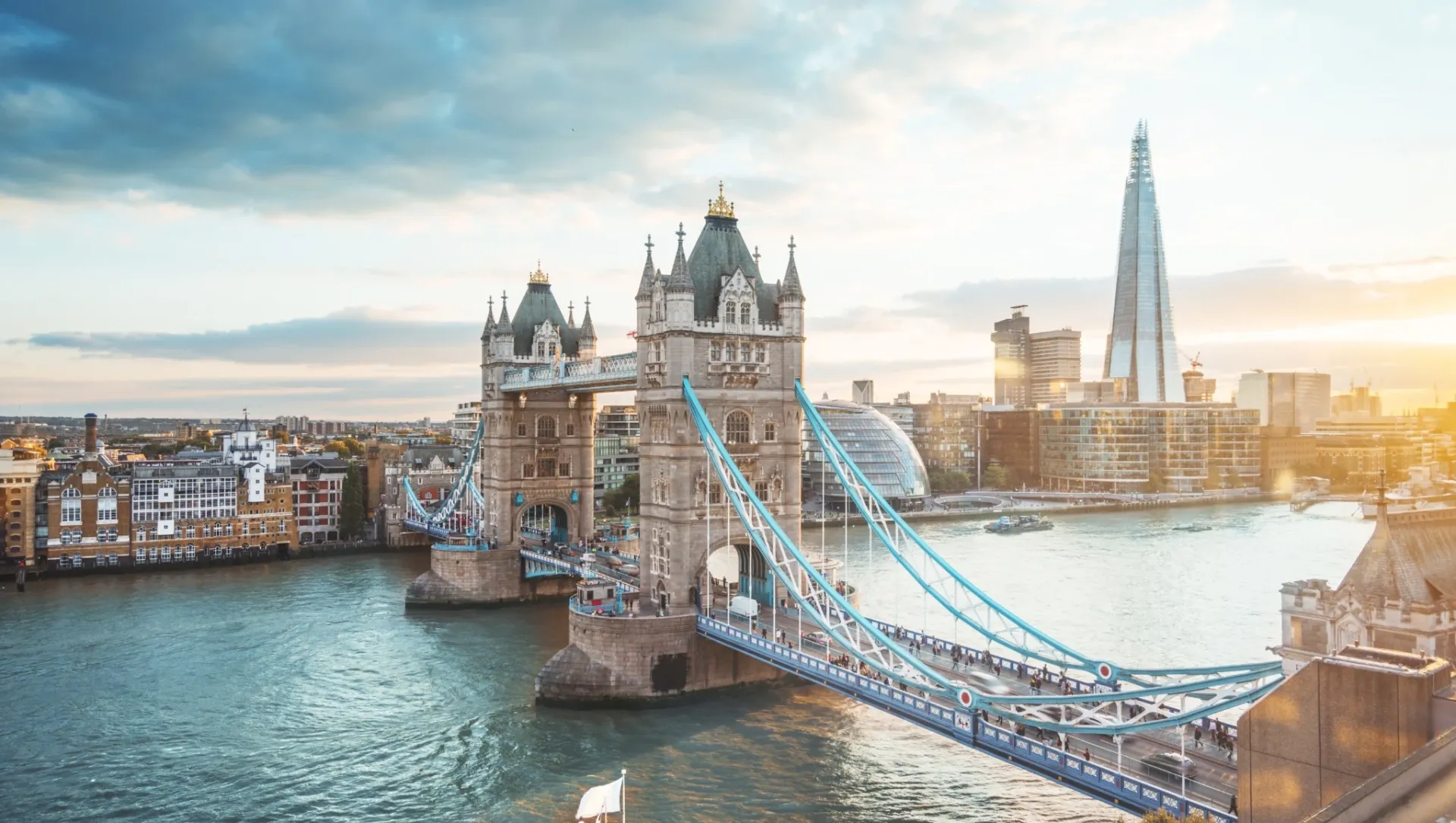 London Bridge — study in the United Kingdom